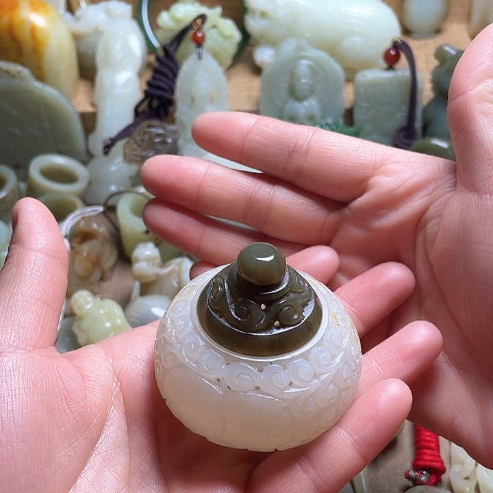 和田玉颈饰未镶嵌