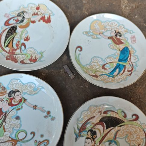 库存微瑕飞天盘子一套直径23厘米