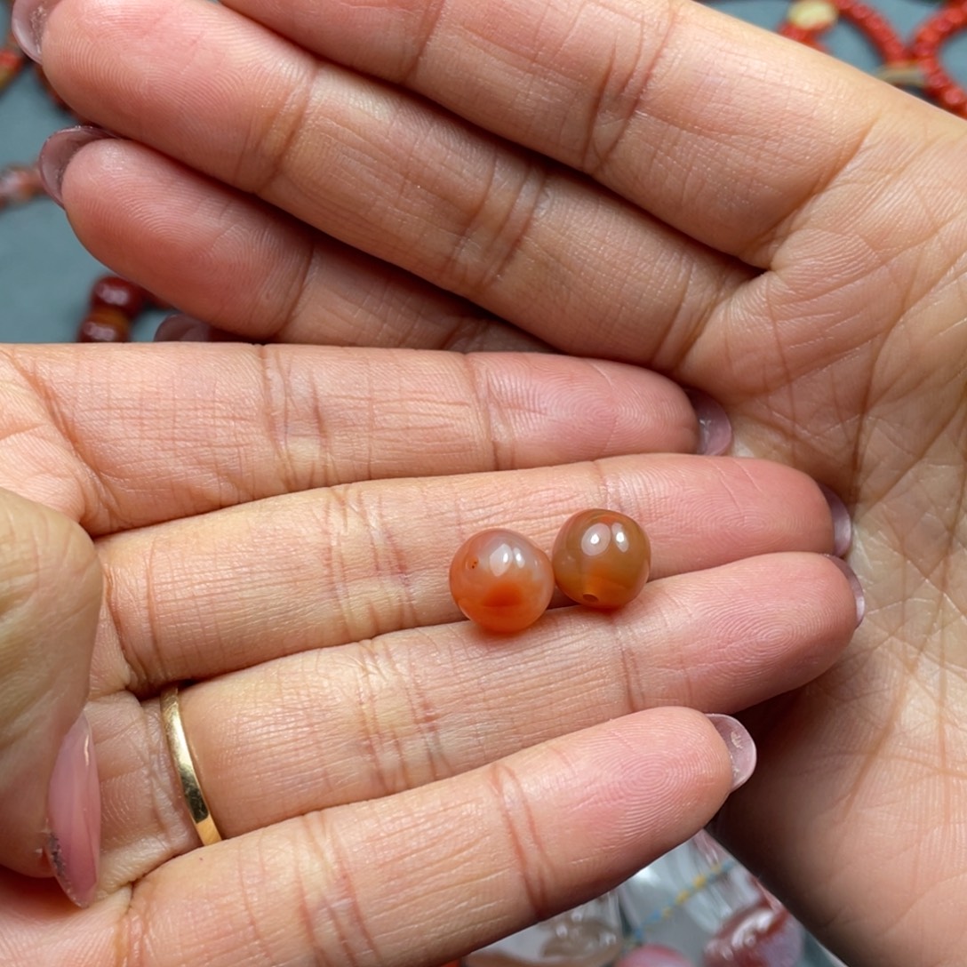 有***良南红玛瑙未镶嵌珠子