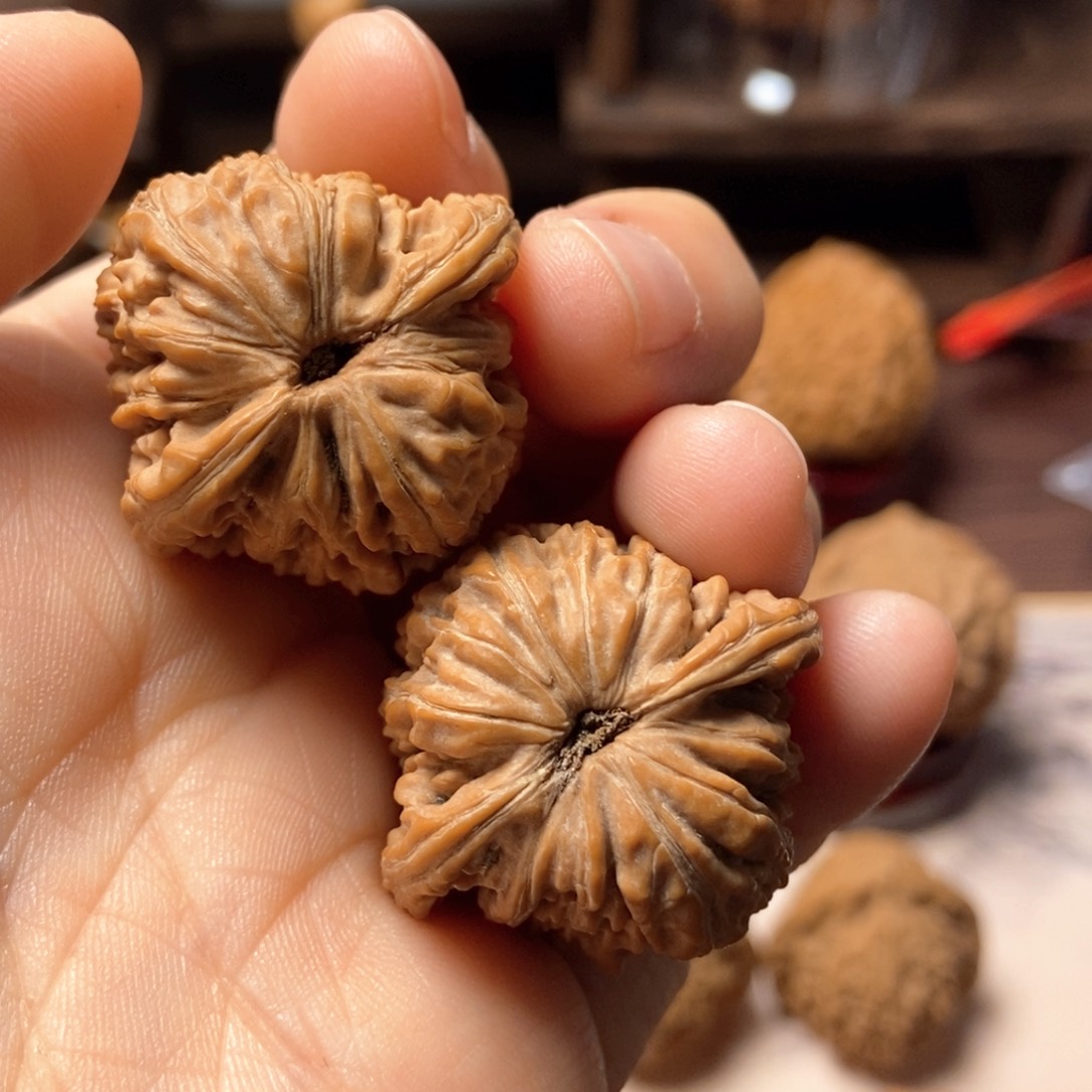 文玩核桃把件顺****康全品四座楼尺寸31