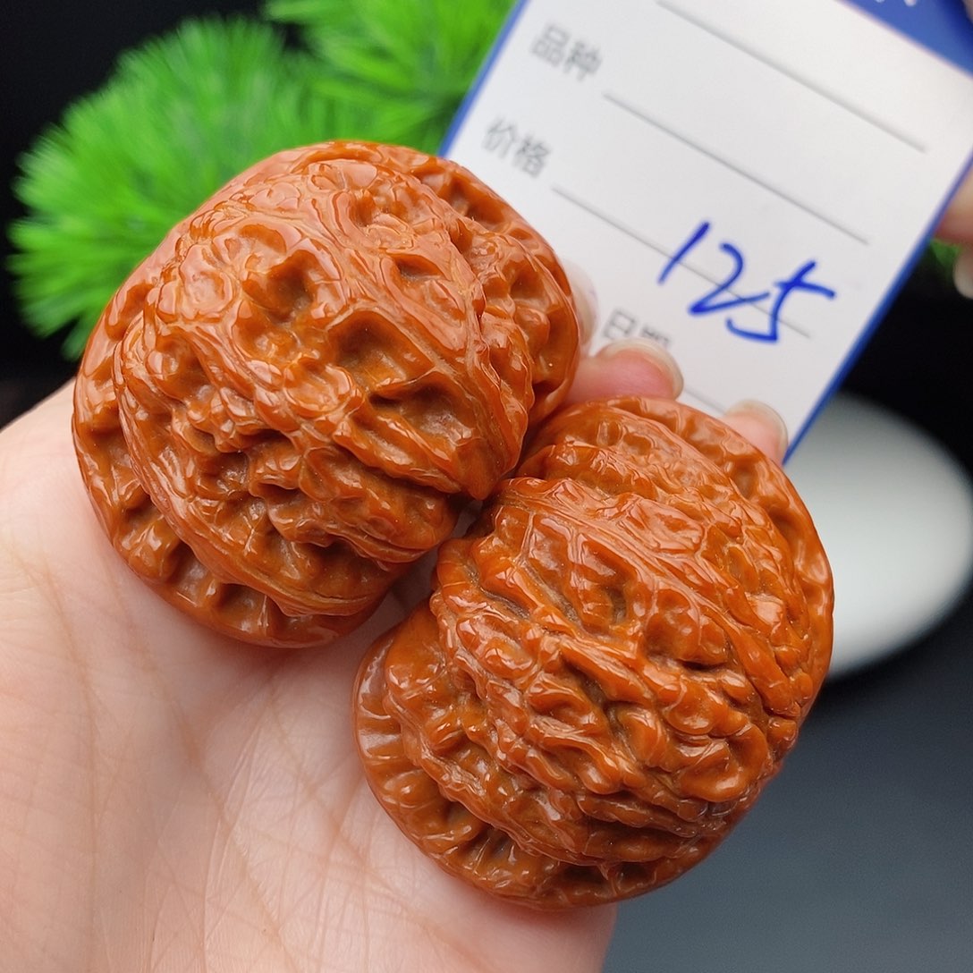 文玩核桃把件46闷白125