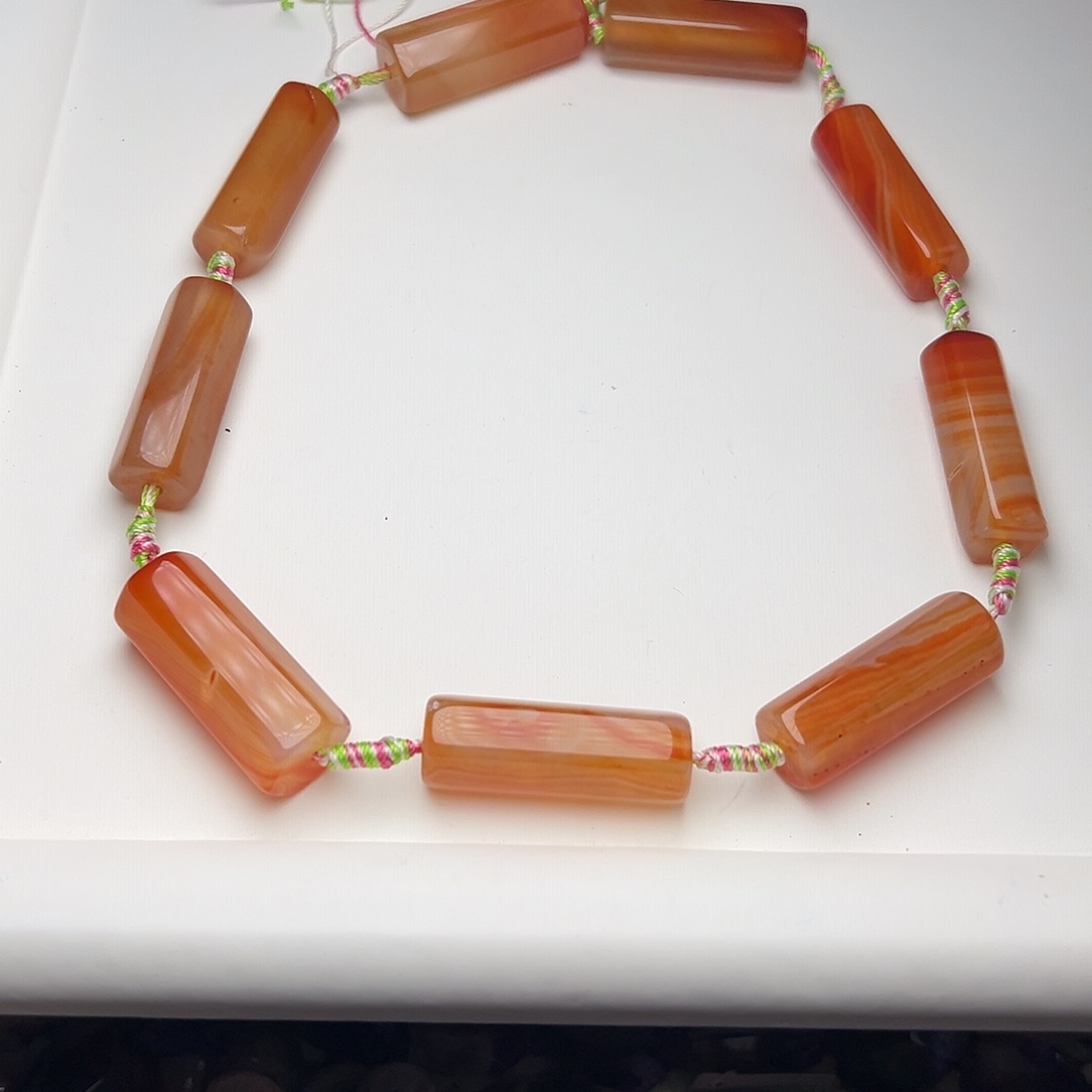 玛瑙/玉髓合金珠宝半成品G455。天然缠丝玛瑙桶珠一条