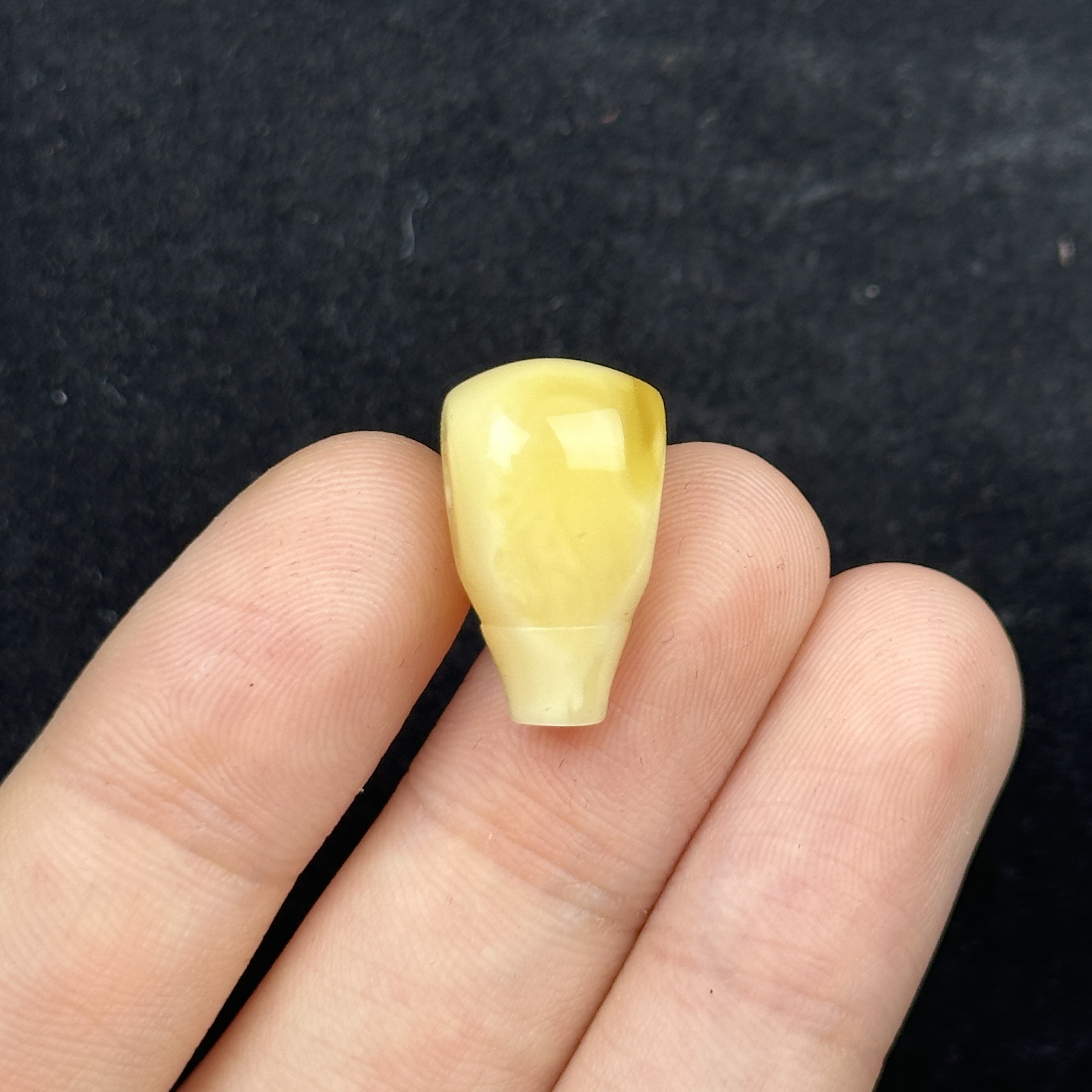 Z7177天然原矿蜜蜡 鸡油黄满蜡三通 11.7*18.7mm支持复检假一罚十