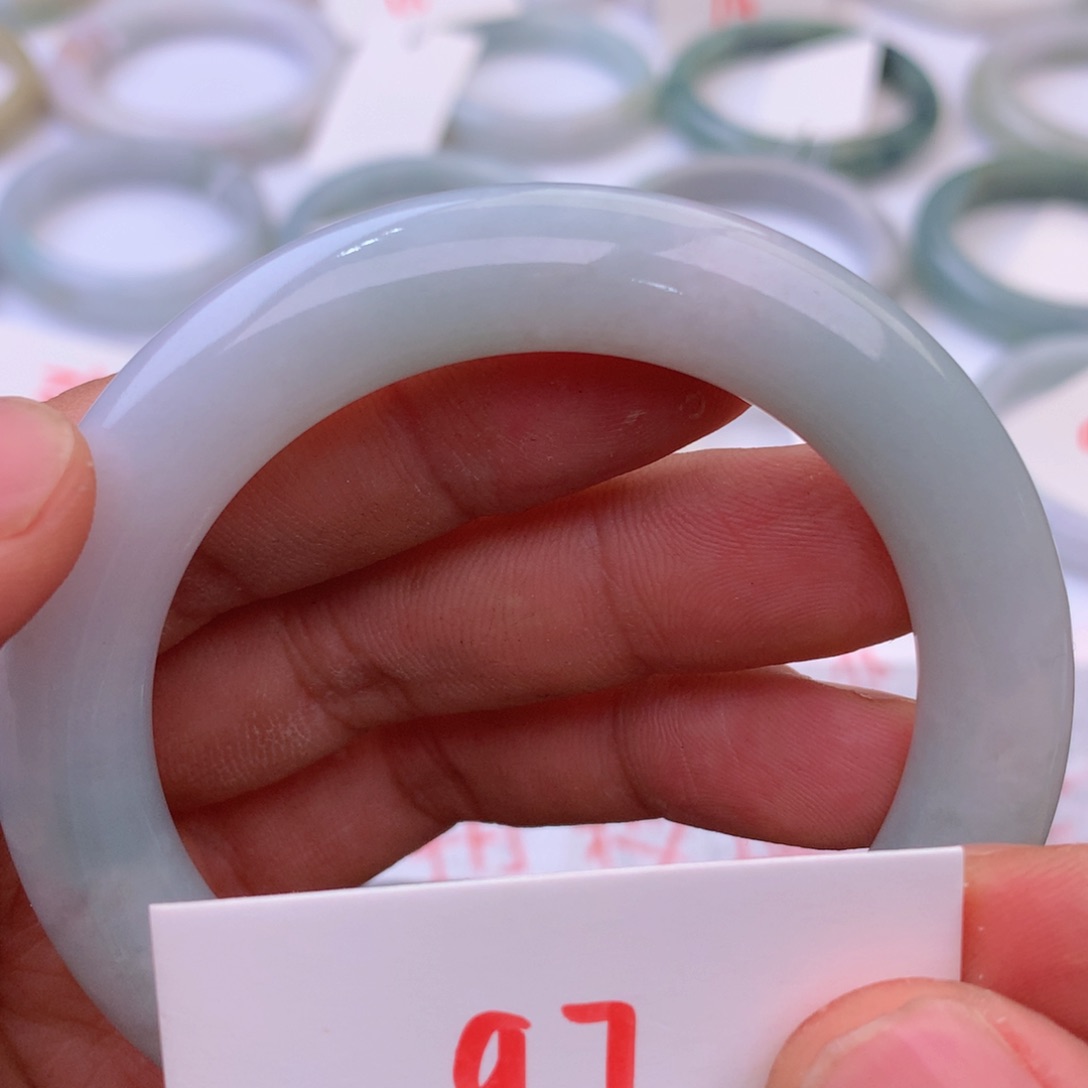 翡翠手镯未镶嵌255999999999999