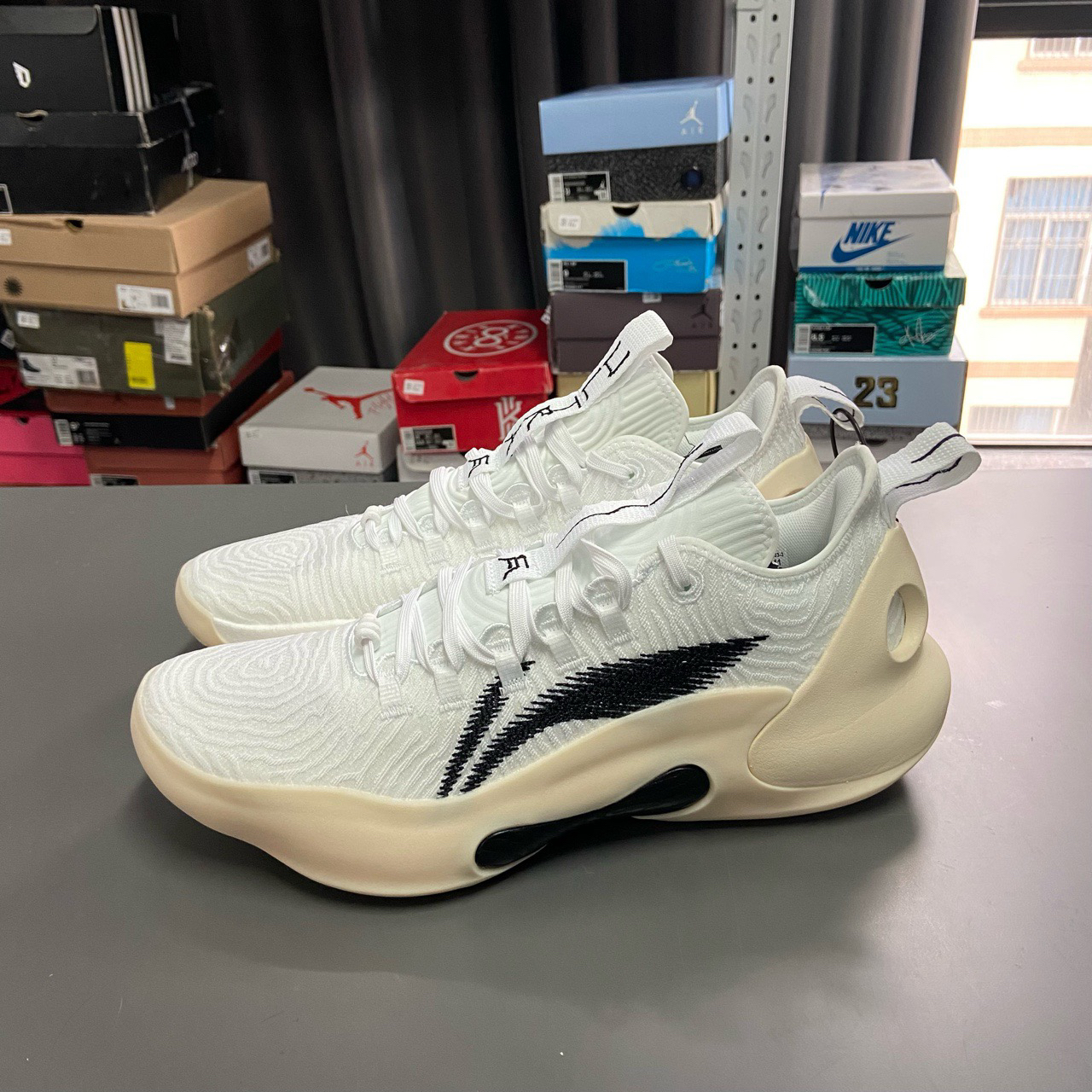 95新 LI-NING/李宁 45码 驭帅 ultra low 尘风 白黑 12035072 