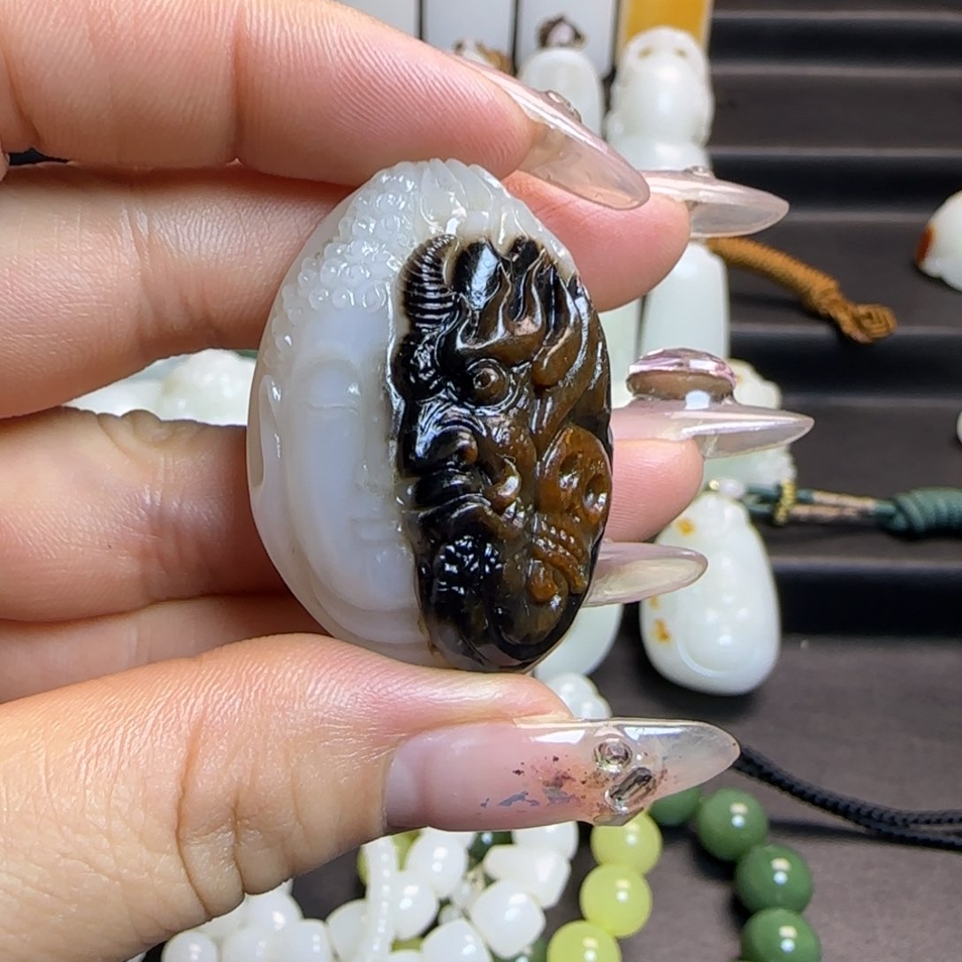 和田玉颈饰未镶嵌