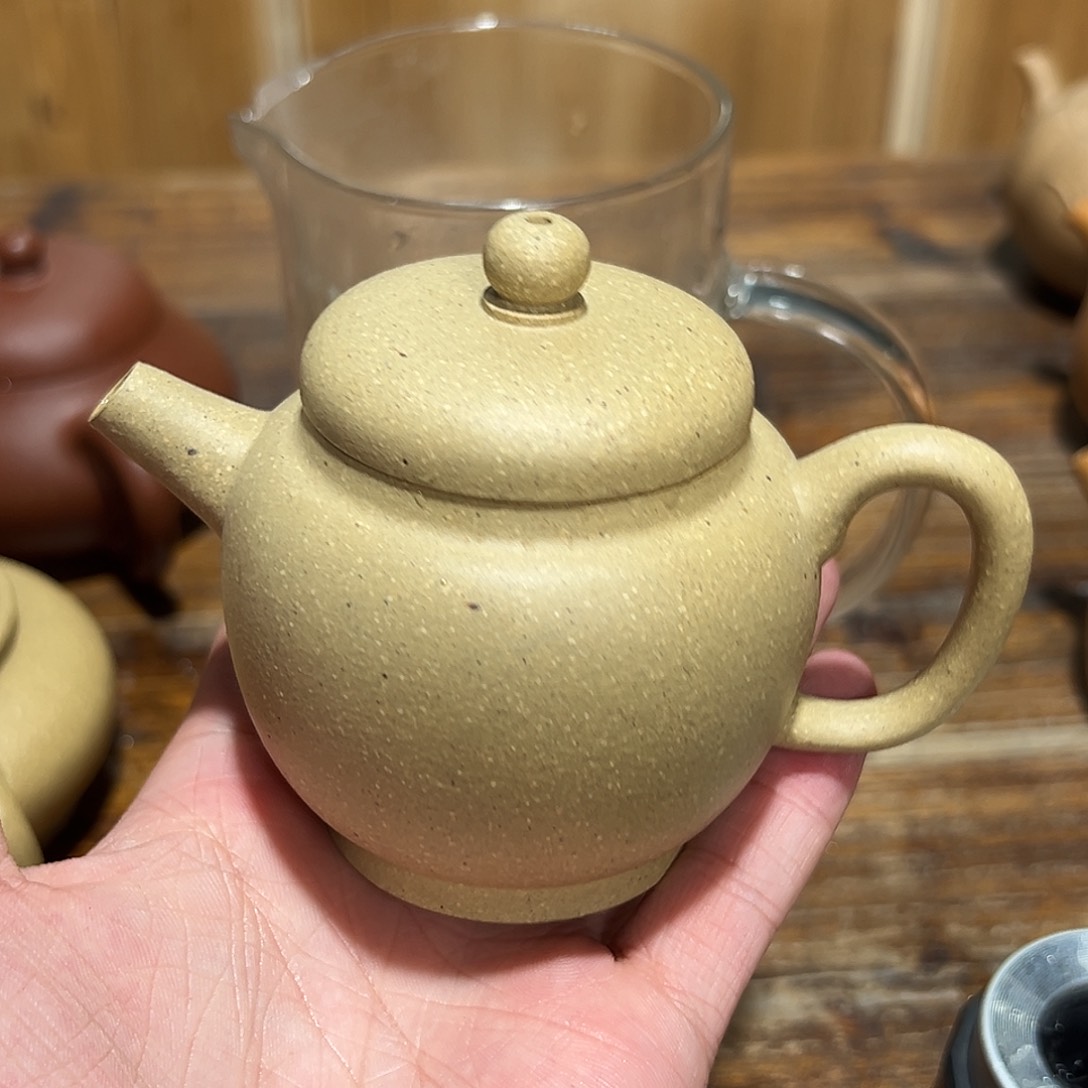 茶壶紫砂紫砂的味道很