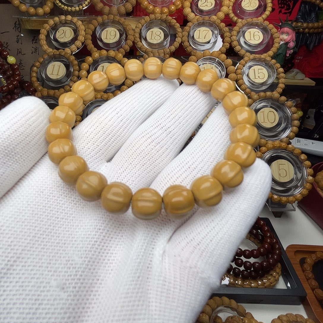 此***.猴头核桃手串小鲨鱼