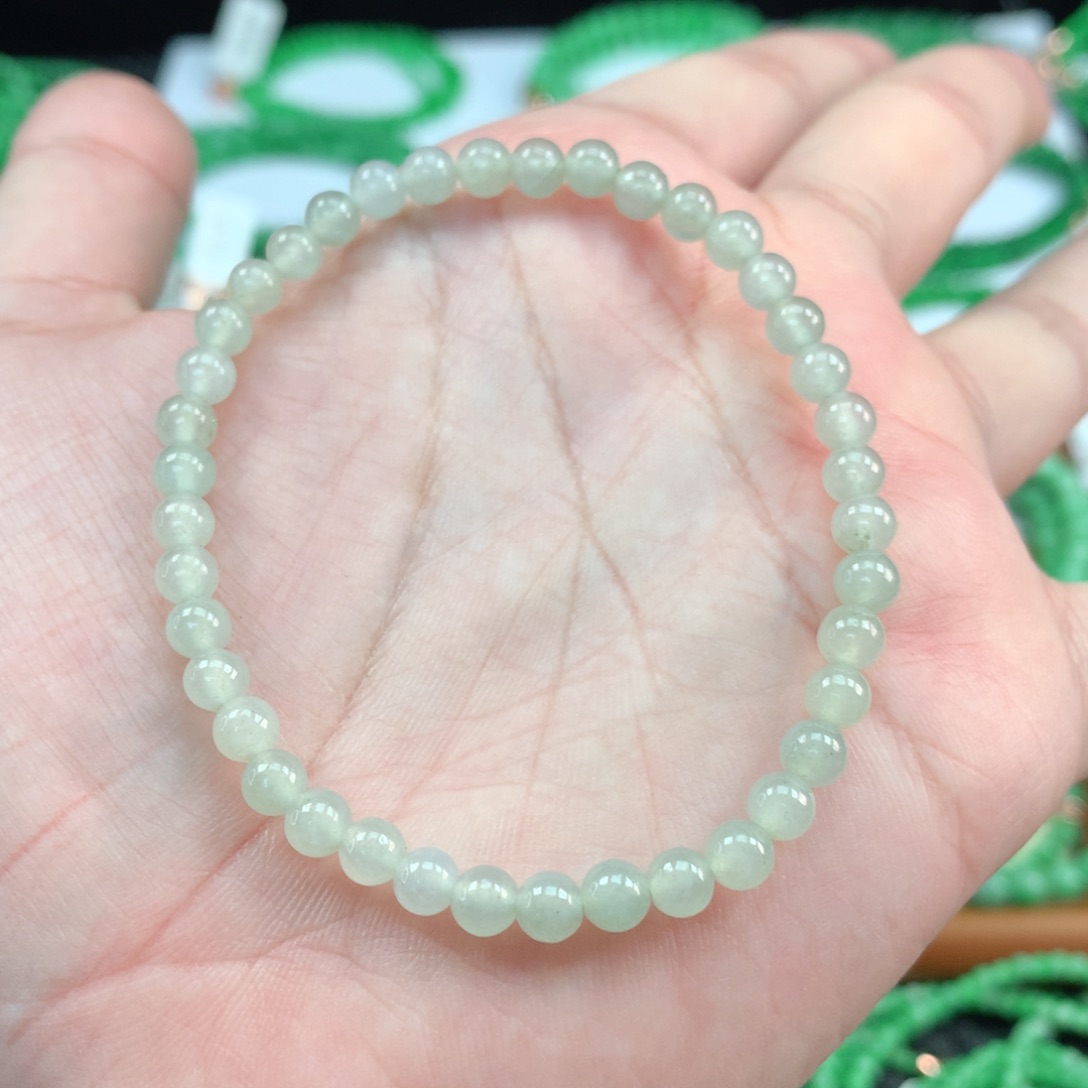 翡翠手链未镶嵌翡翠