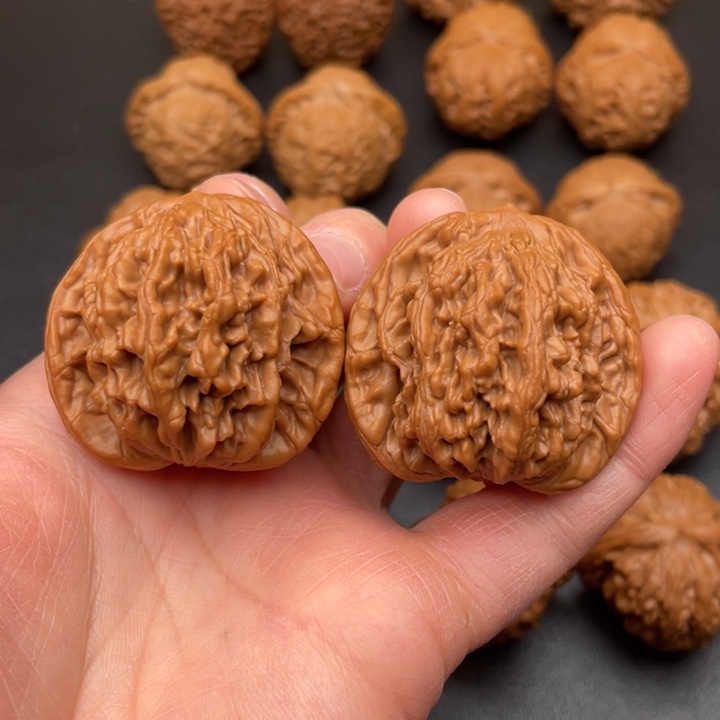 文玩核桃吊坠全品41尺虎头