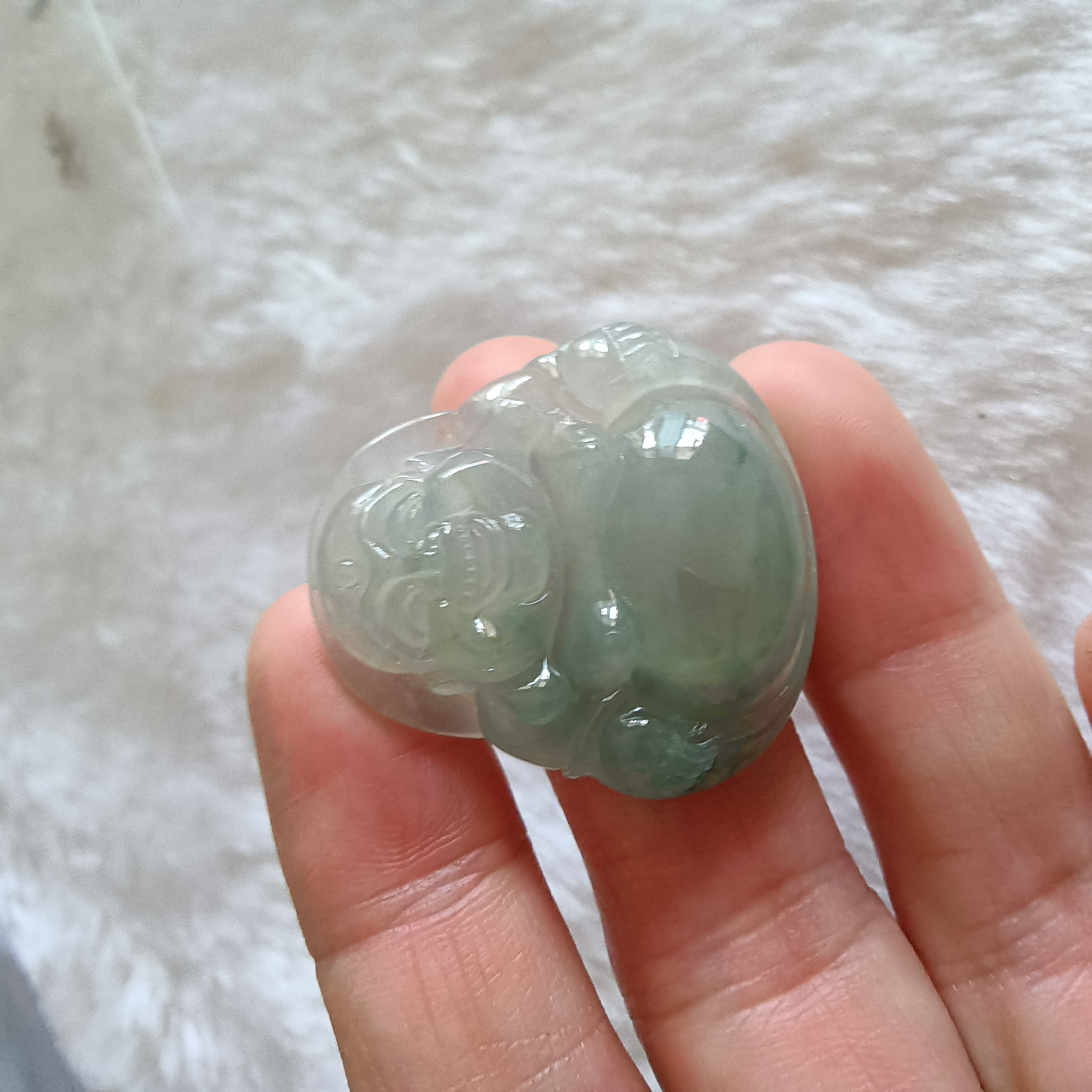 天然缅甸翡翠冰佛卡34*32*7.5mm