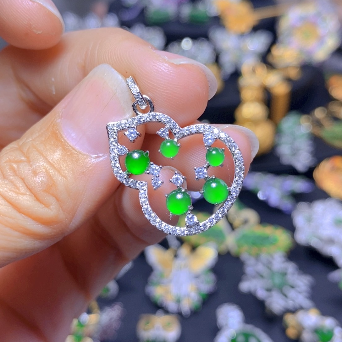 翡翠耳钉银S925镶嵌天然翡翠