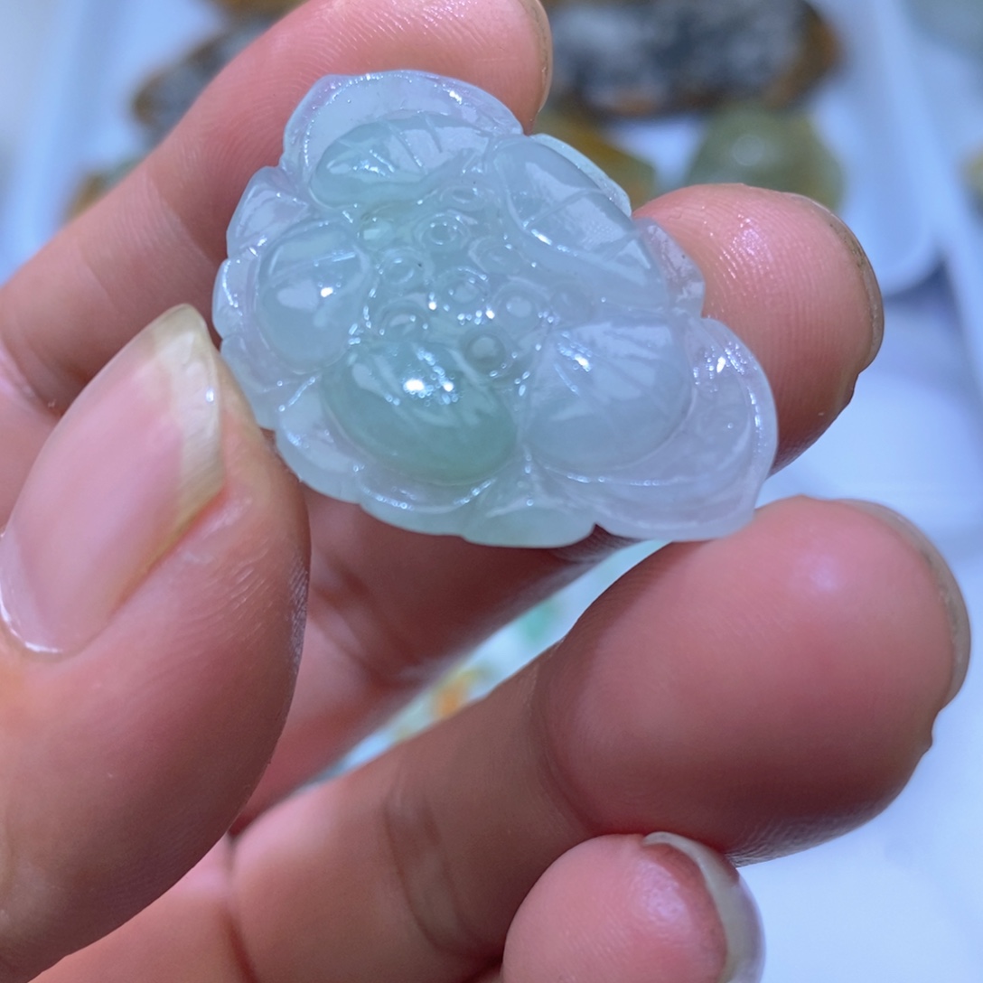 定制翡翠未镶嵌花