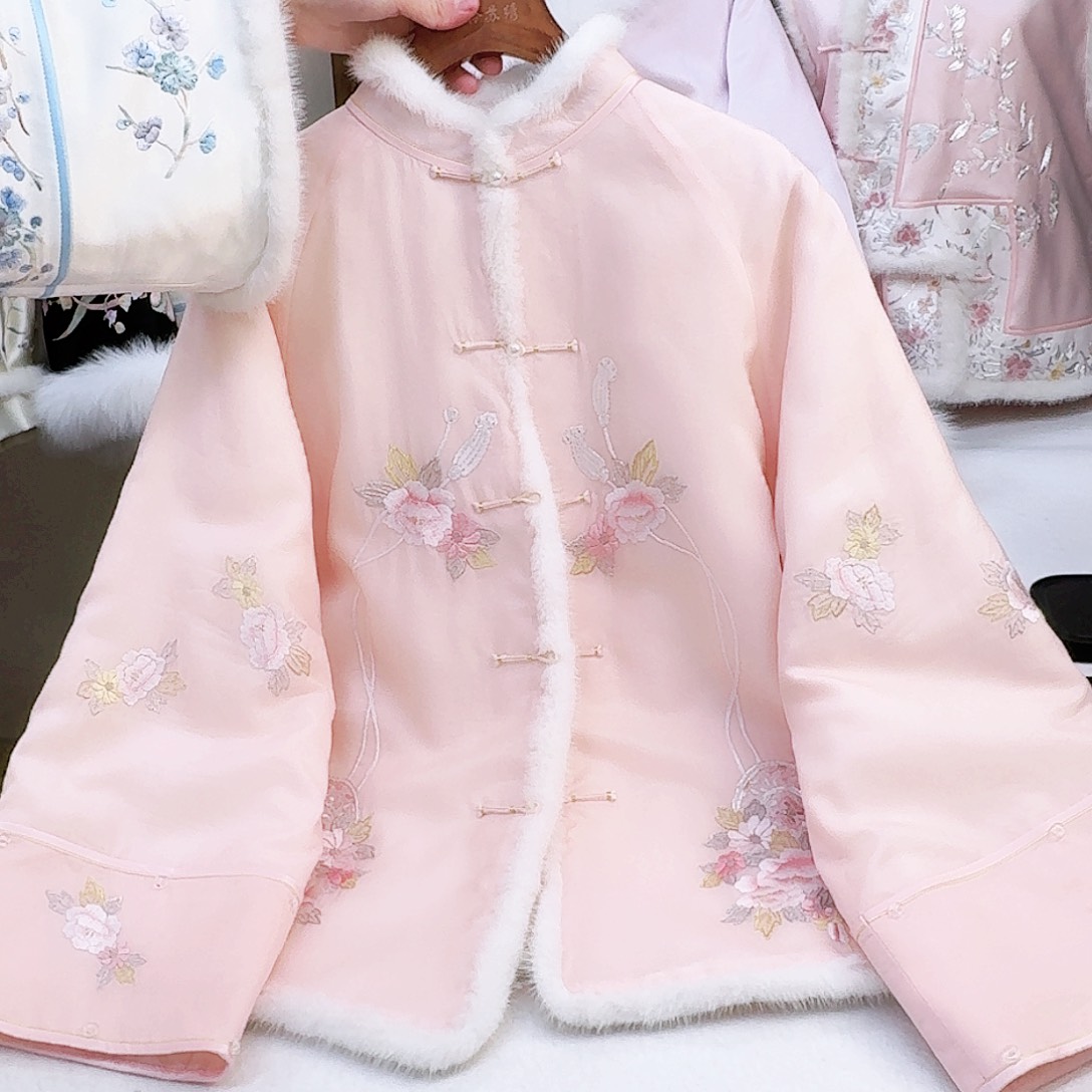 织绣真丝粉色欧根纱棉服