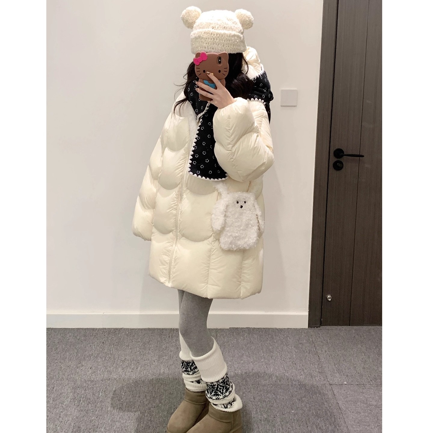 米白色连帽羽绒服女中长款2025冬季新款韩版宽松加厚面包服外套