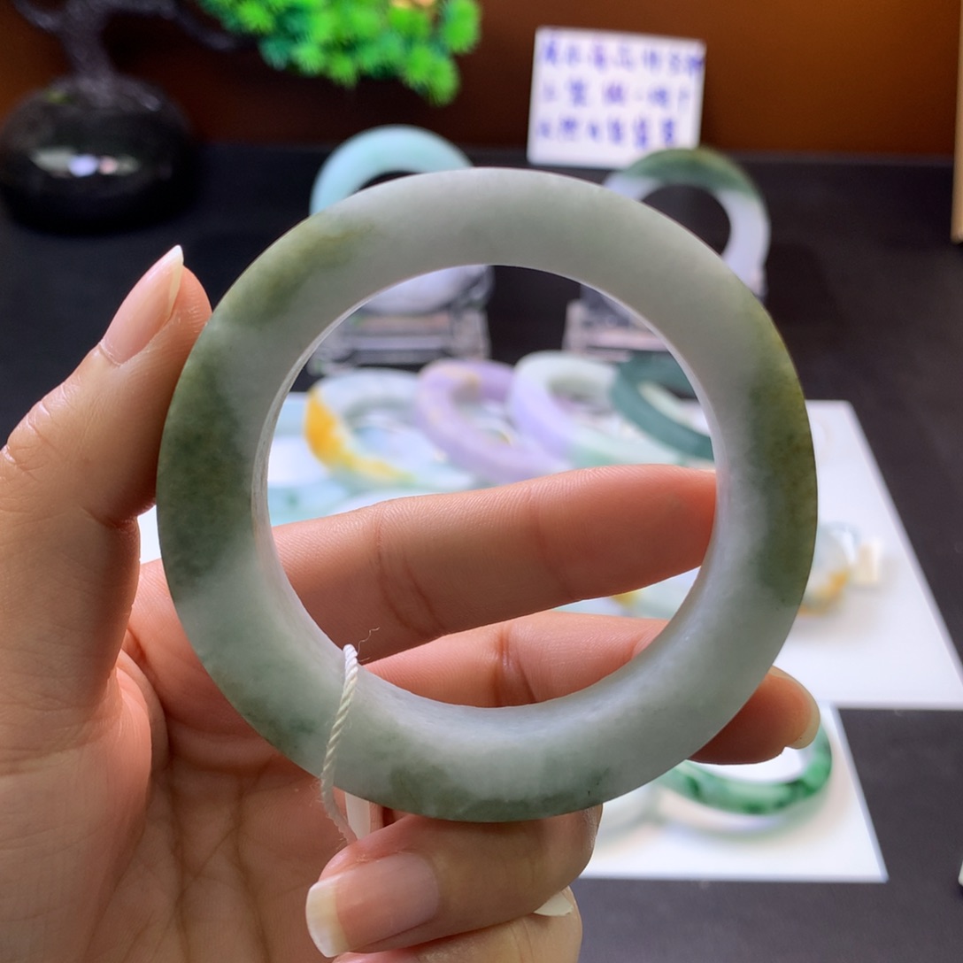 定制翡翠手镯未镶嵌