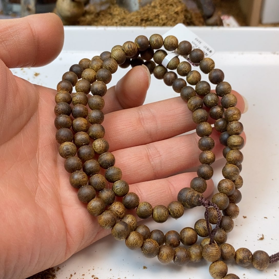 沉香手串绿棋楠规格0.7-15