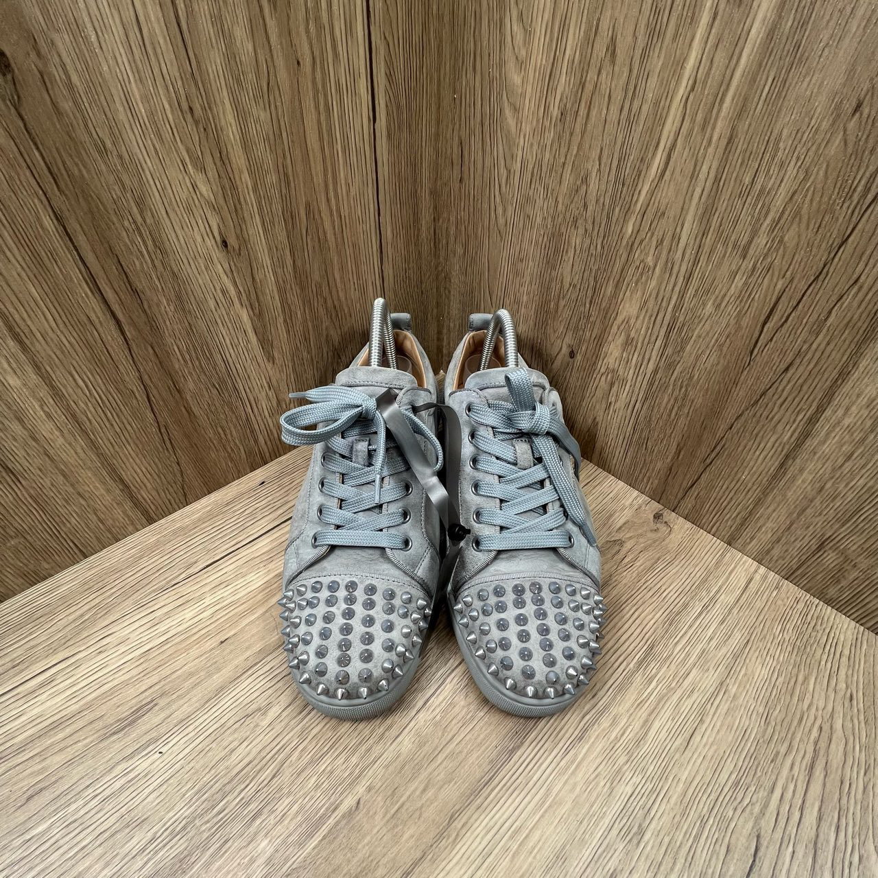 95新 Christian Louboutin/克里斯提·鲁布托 灰色铆钉板鞋 40码