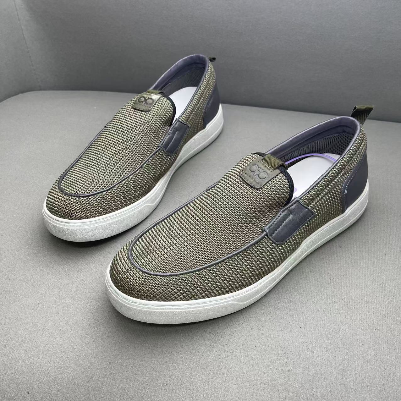 未使用 FERRAGAMO/菲拉格慕 灰色编织马蹄扣时尚一脚蹬 41码