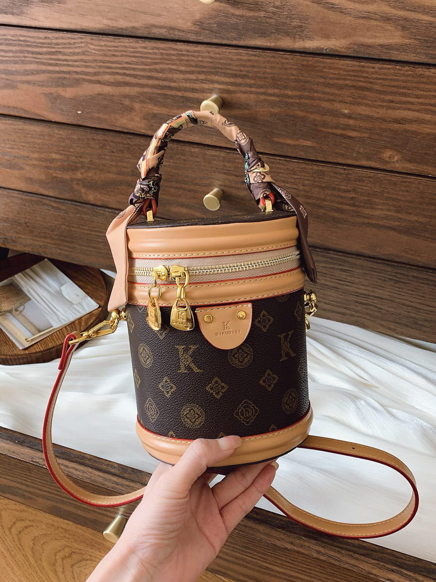 【壹品优选】高级水桶单肩包