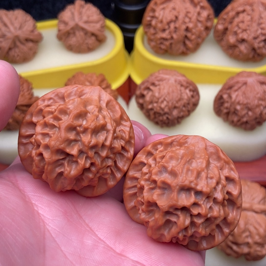 文玩核桃把件龙鳞宝象花40
