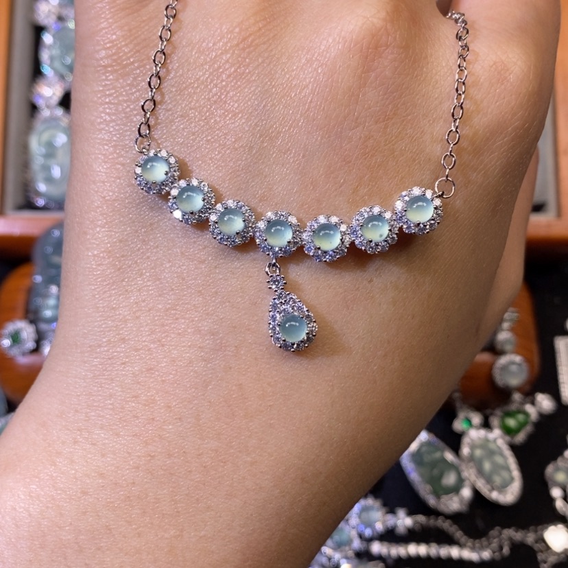 【闪购商品】翡翠颈饰未镶嵌天然