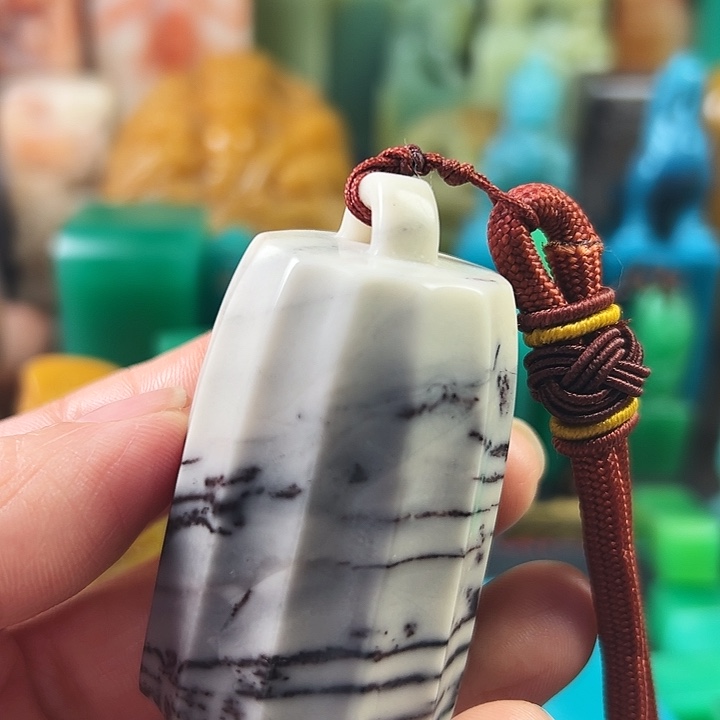 寿山石印石E***翘寿山石篆刻章