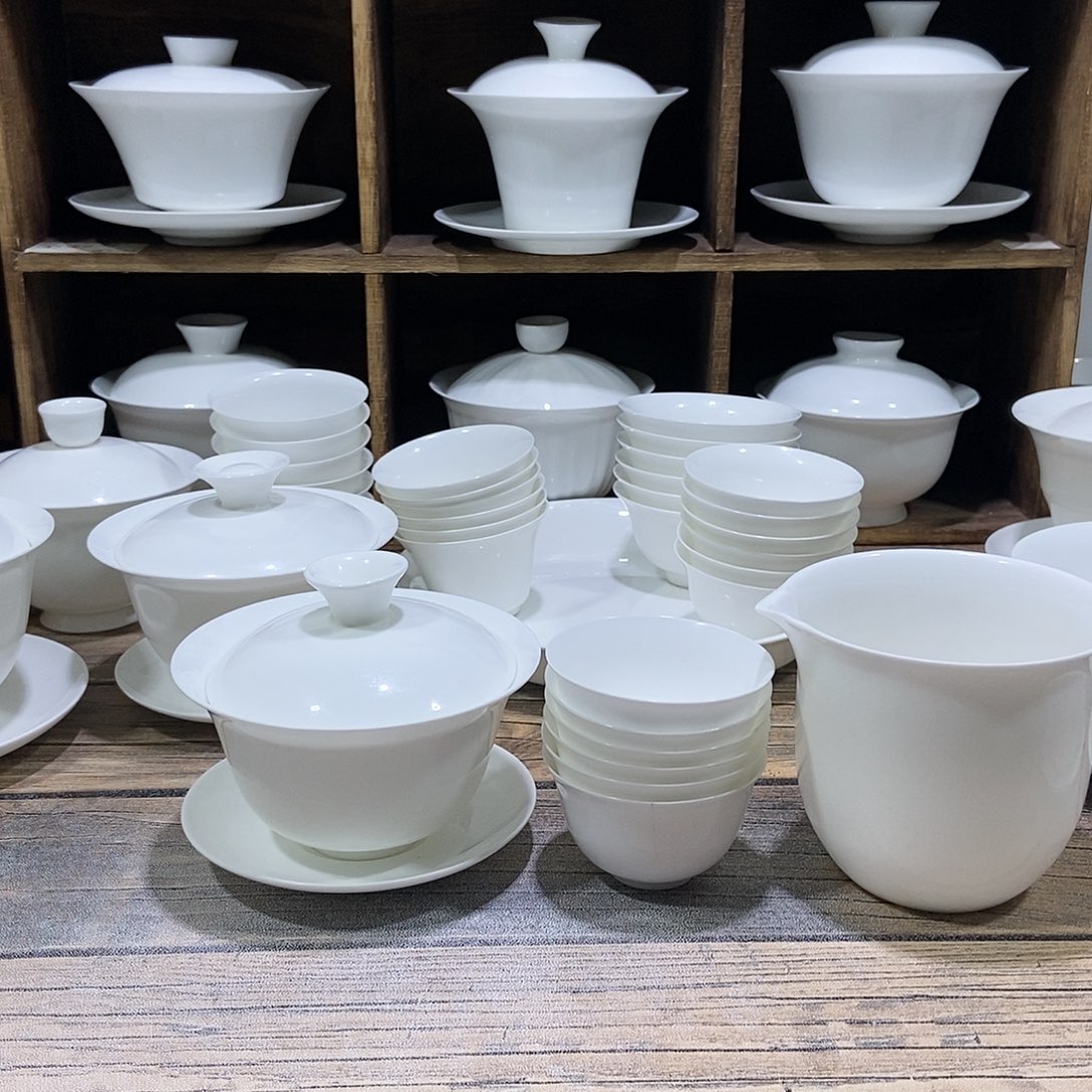 ****₄骨瓷大反口盖碗盖下约100ml+6玉兰杯35ml+公道杯160ml福利