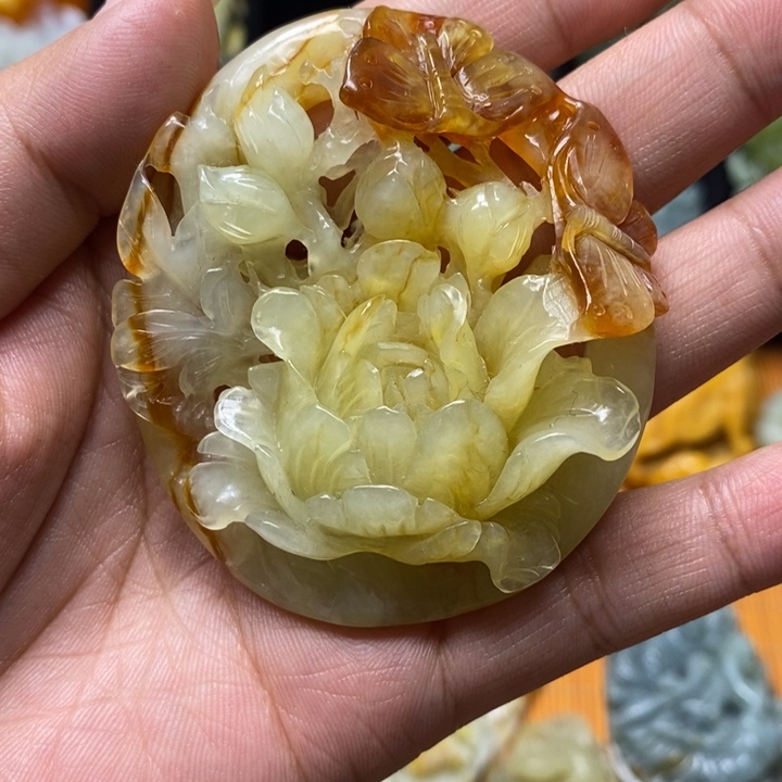 蛇纹石玉吊坠未镶嵌洁*