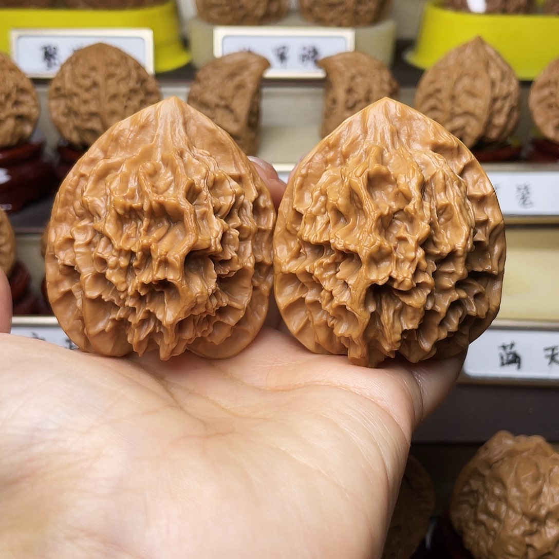 把件文玩核桃帝王48左右