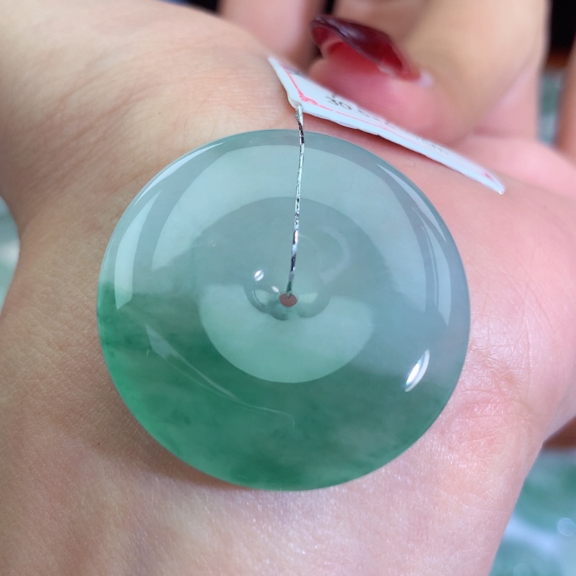 【闪购商品】翡翠吊坠(不含链)未镶嵌