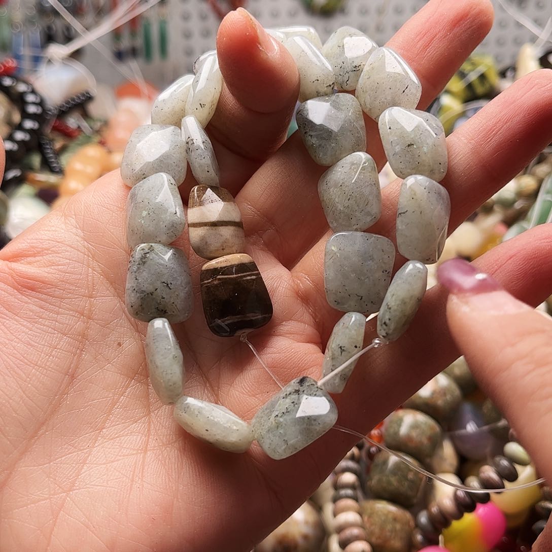 石英质玉珠宝奇石未镶嵌如雨