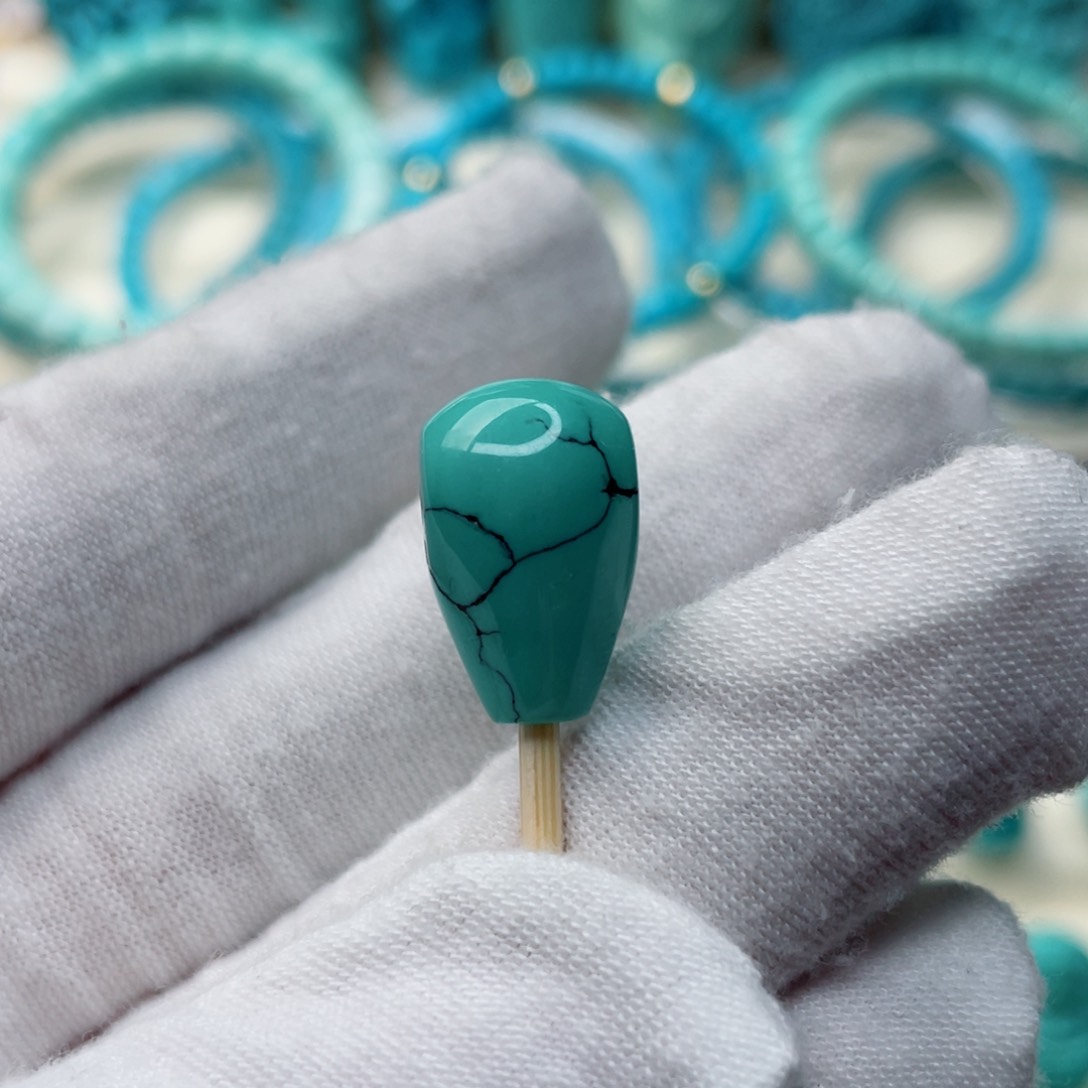 未镶嵌绿松石珠宝奇石