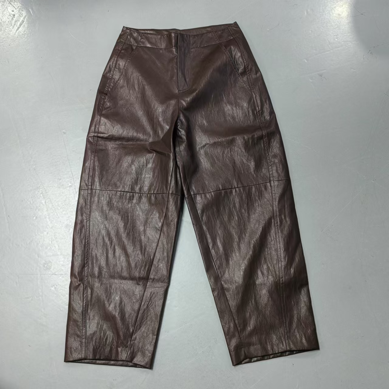 【南油玲姐】咖啡色皮面休闲裤A89131