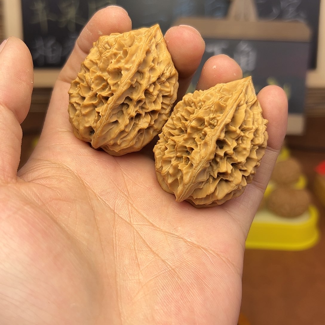 桃核把件34边38肚53高全品招财鼠