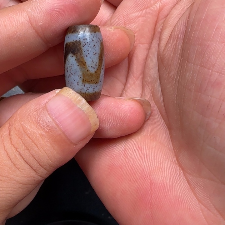 玻璃颈饰灵**洞玛瑙珠子