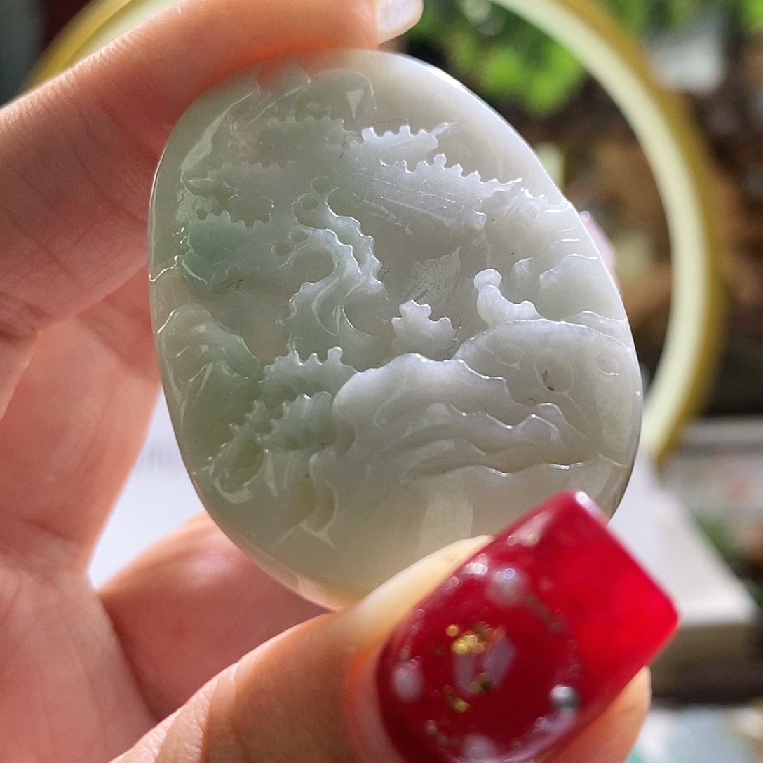 【闪购商品】翡翠颈饰未镶嵌山水