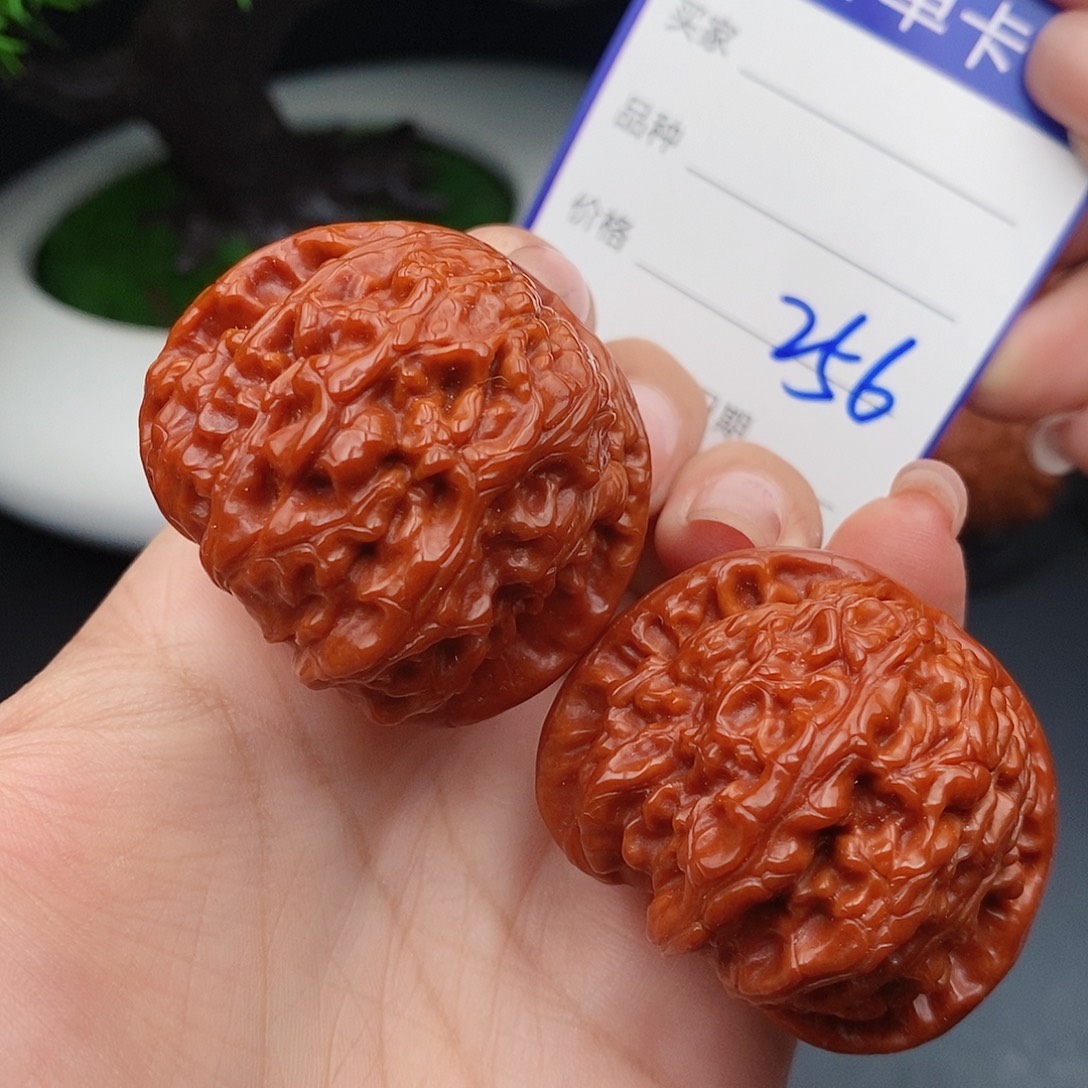 文玩核桃把件43闷白256