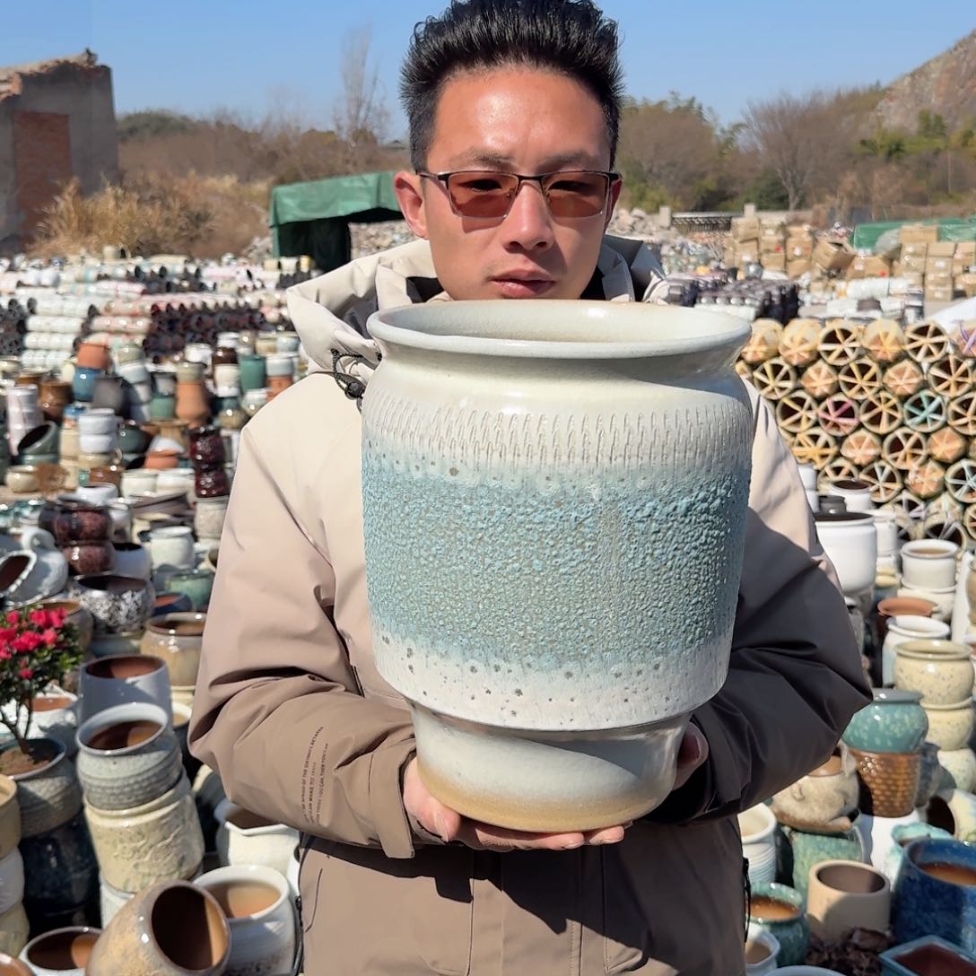 紫砂花盆口25高31（一个蓝泡泡大号一个