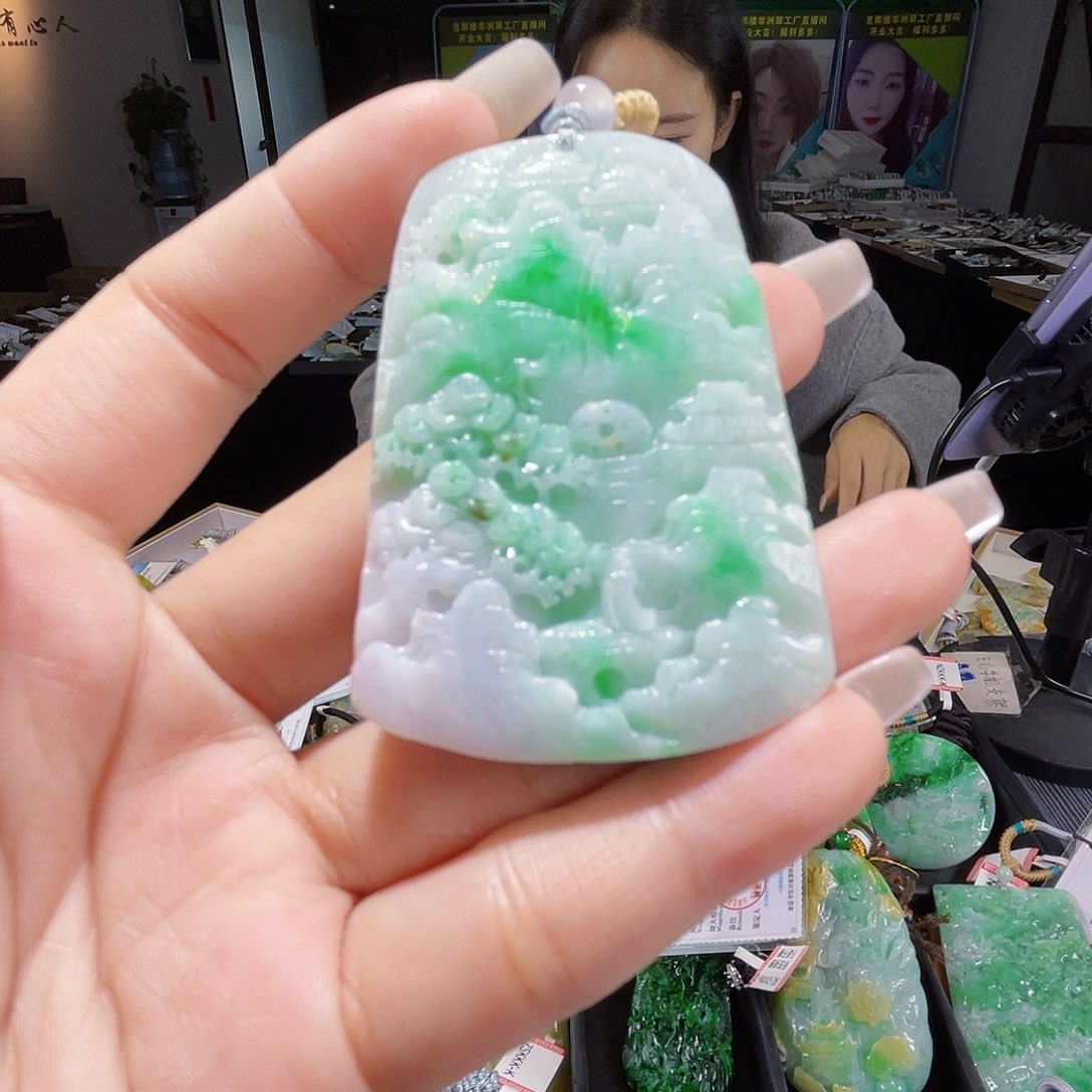 颈饰未镶嵌翡翠一