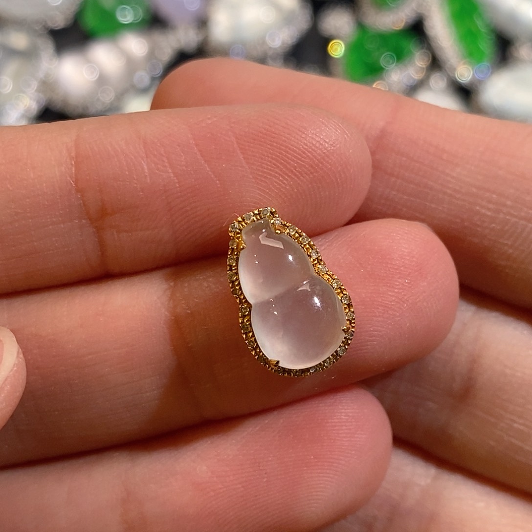 翡翠颈饰18K金镶嵌路路通