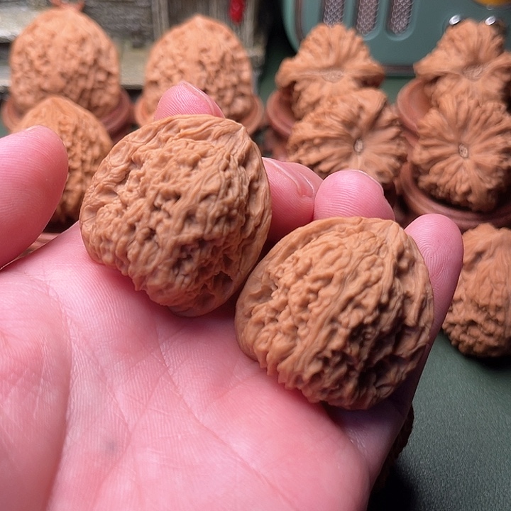 文玩核桃把件南疆石