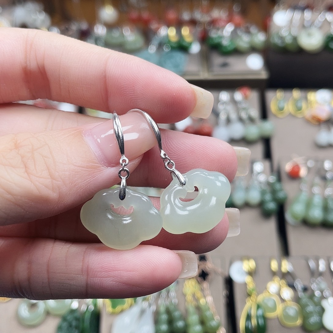 和田玉银S925镶嵌耳坠