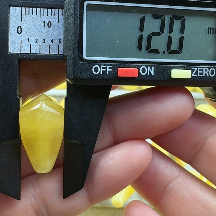 蜜蜡未镶嵌裸石23杂