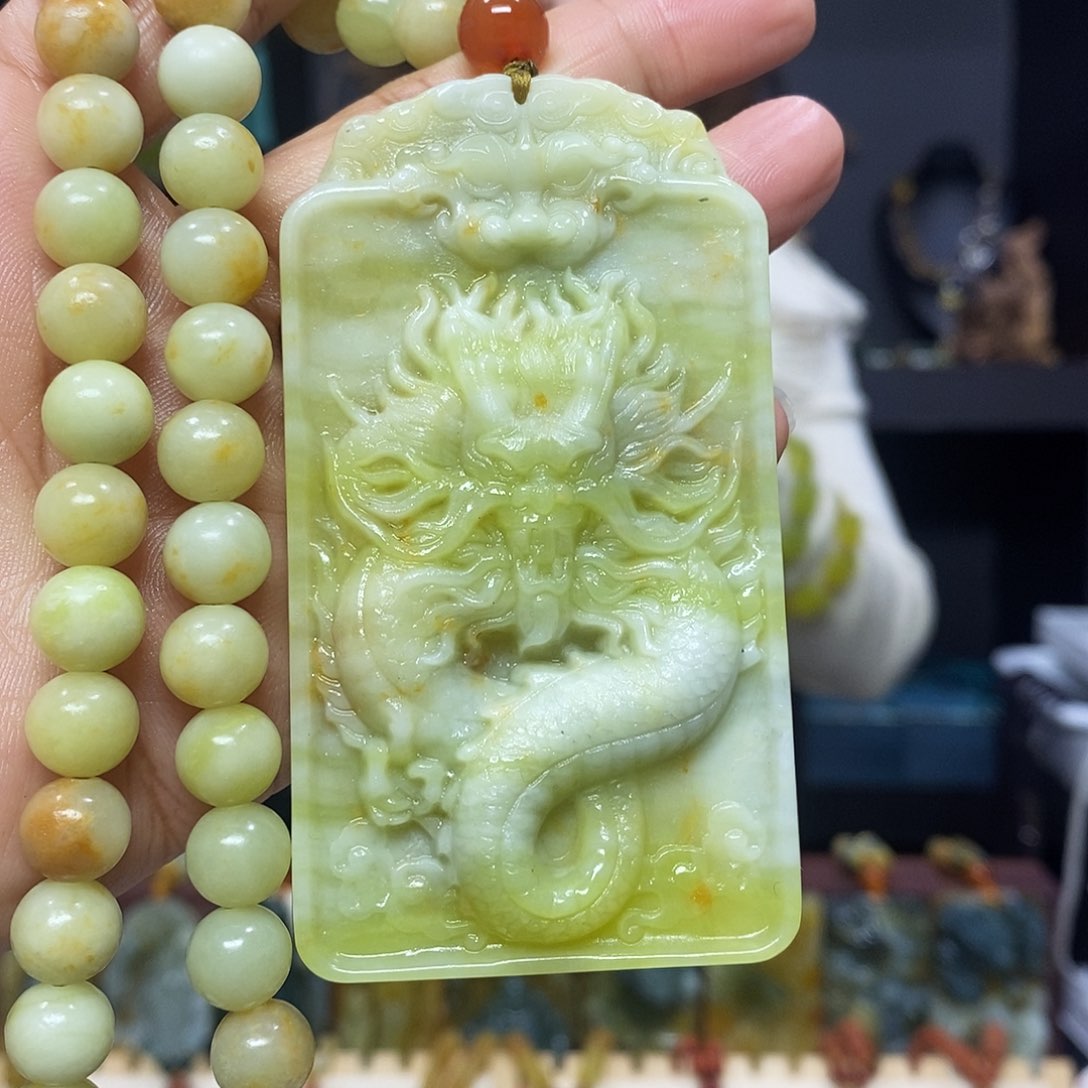 未镶嵌岫玉挂件吊坠