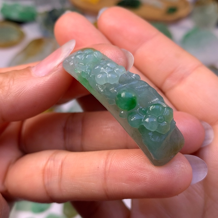 定制翡翠未镶嵌翡翠