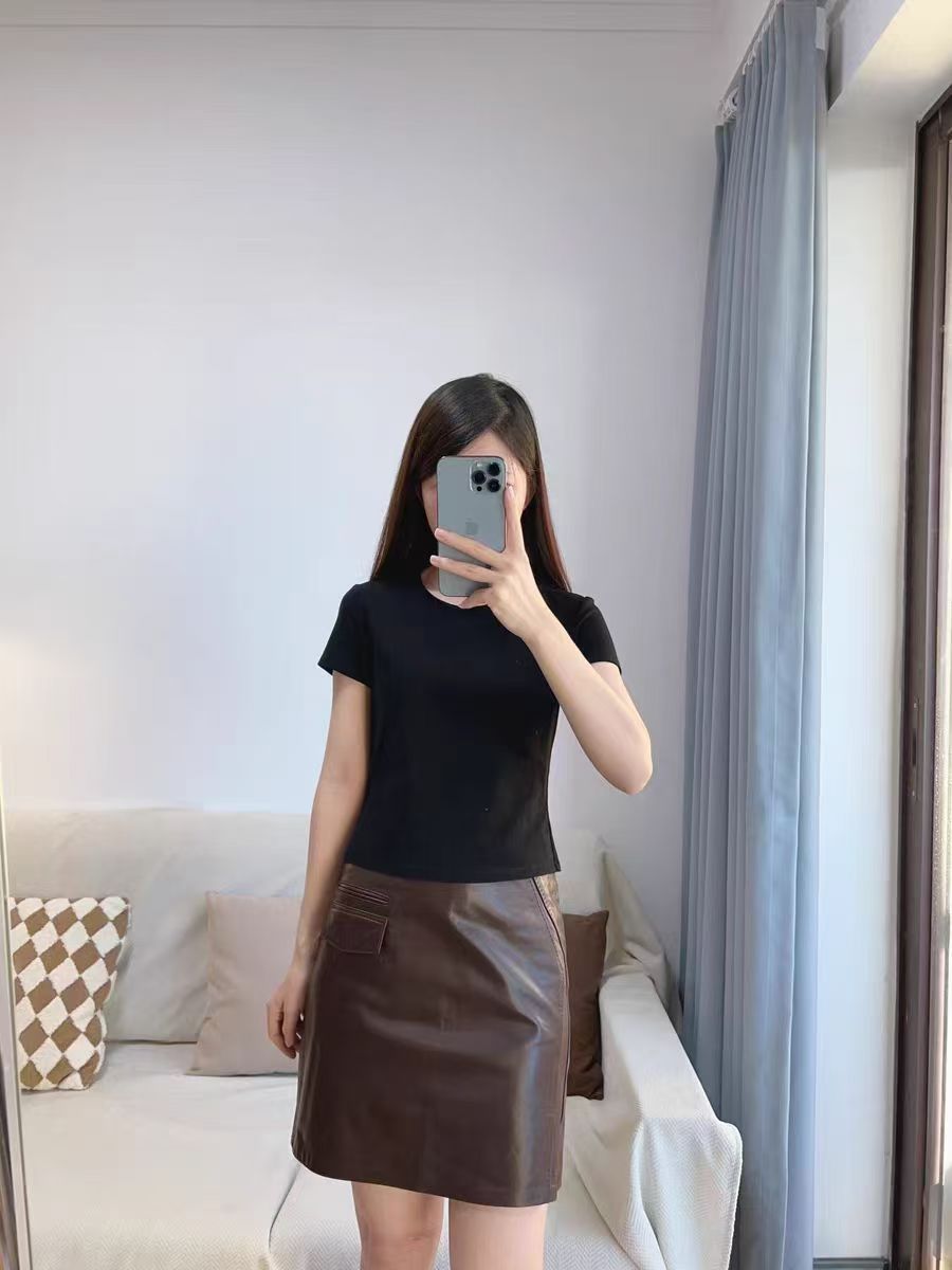 欧货高级感防走光裤小羊皮半身裙高腰a字包臀显瘦小皮裙2025新款