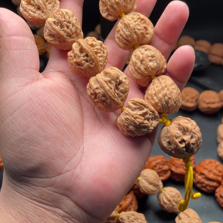 文玩核桃吊坠楠****33白狮子