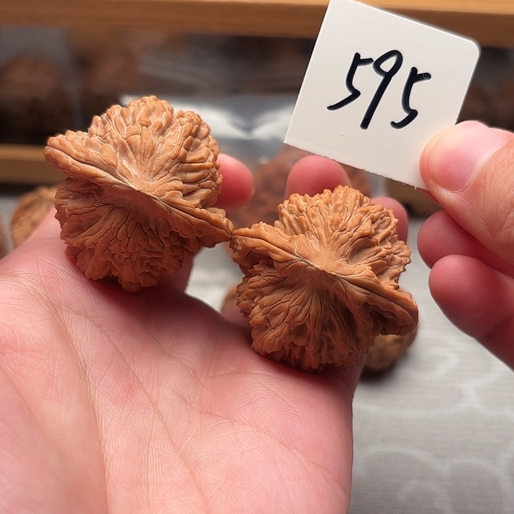 吊坠文玩核桃42全品虎头