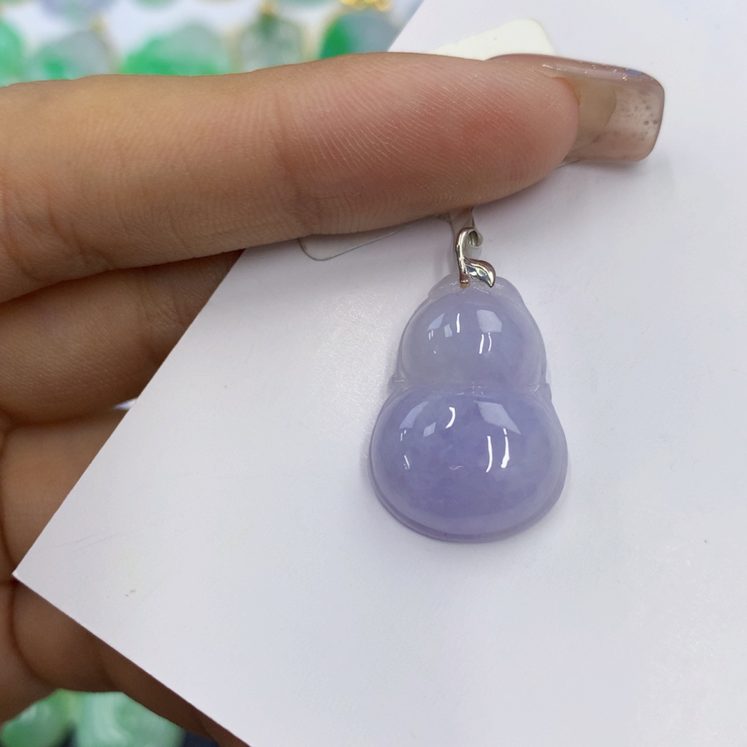 翡翠18K金镶嵌颈饰翡翠